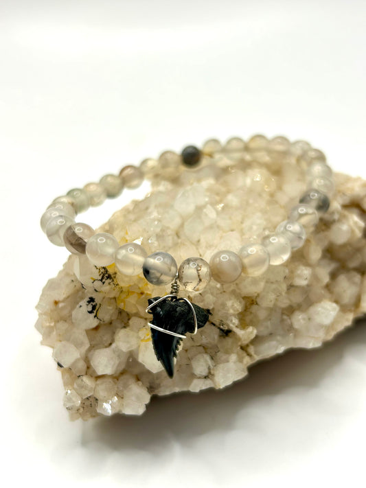 Grey Agate Gemstone & Shark Tooth Bracelet